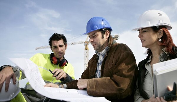 Foto von Experten auf der Baustelle
